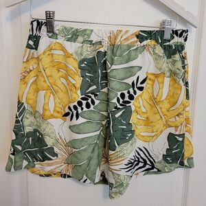 Tropical Leaf Print Women's Shorts